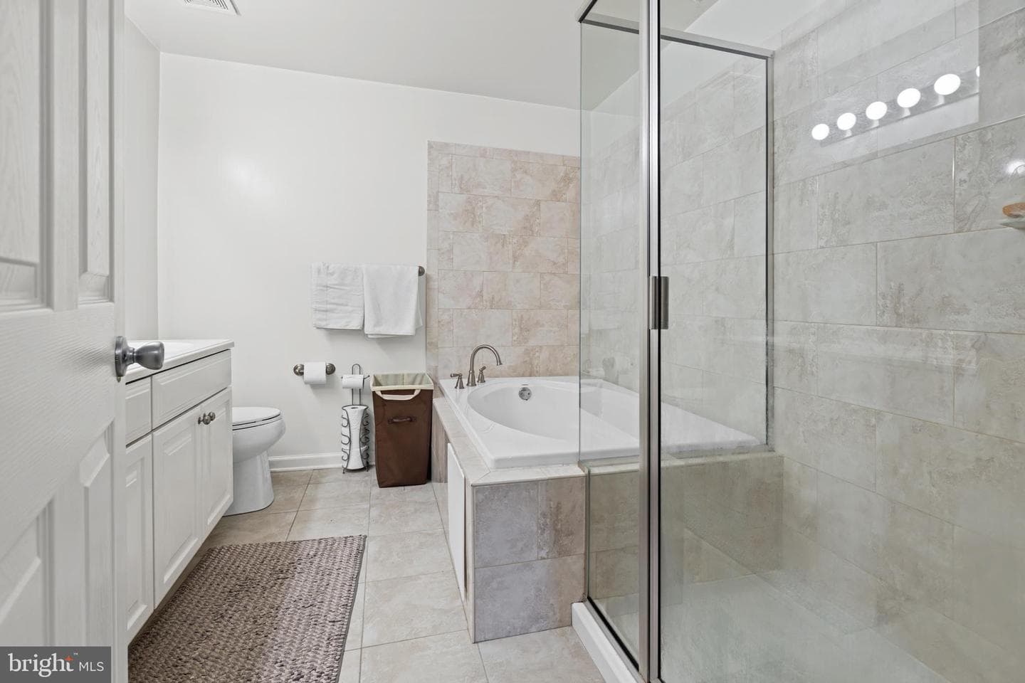 5804 Wyndham Circle #202 photo 23