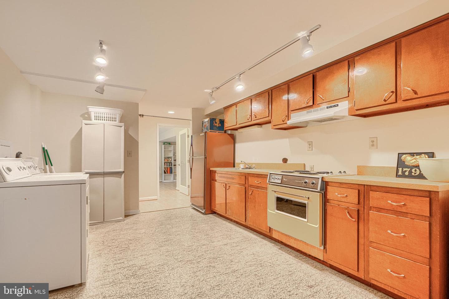 6706 Allview Drive photo 31