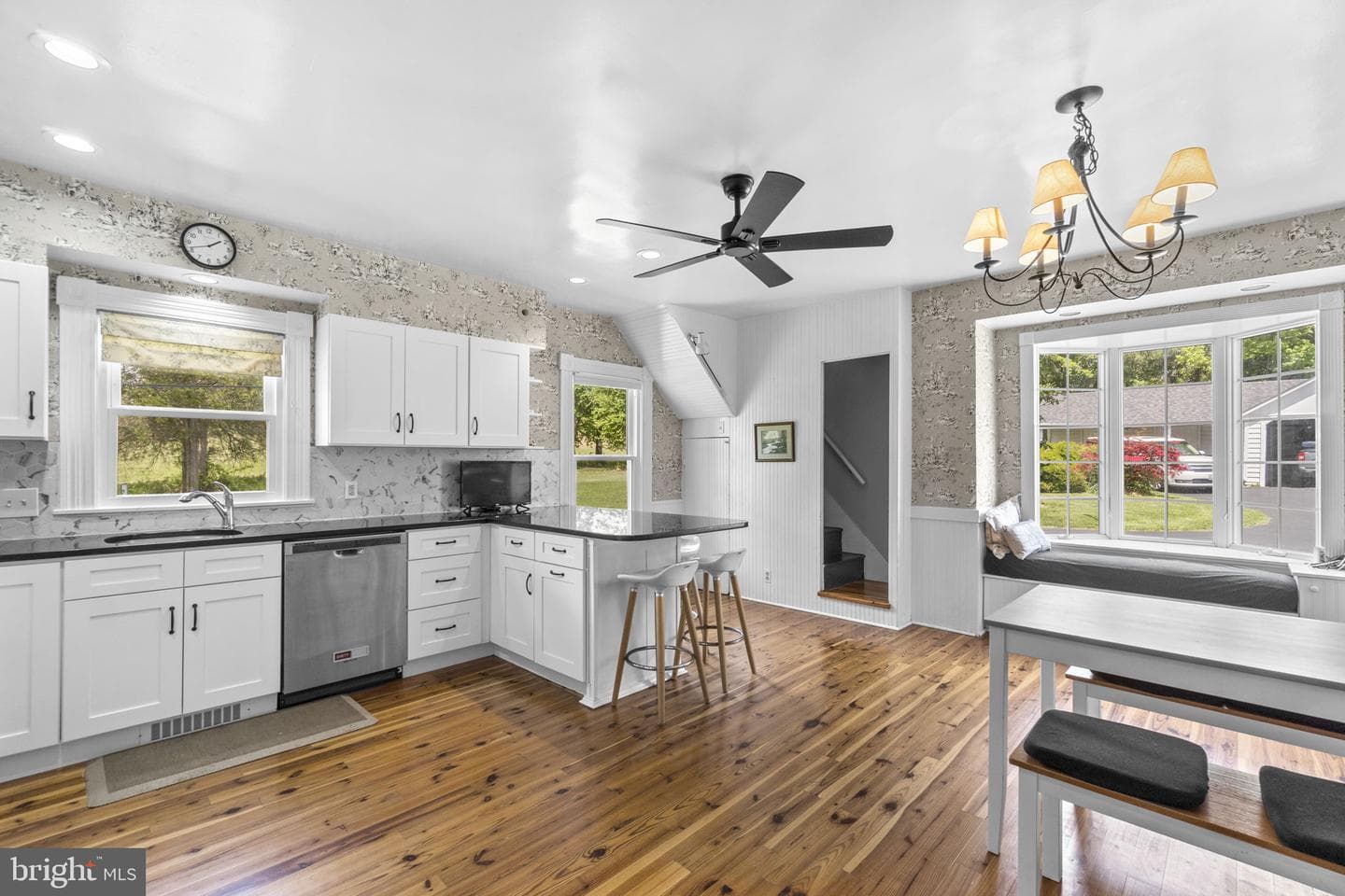 14106 Howard Road photo 10