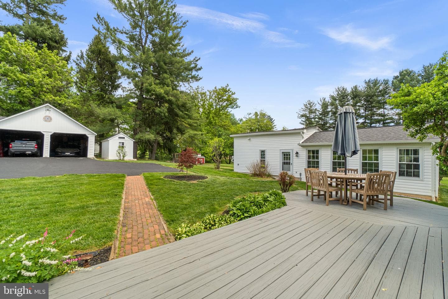 14106 Howard Road photo 31