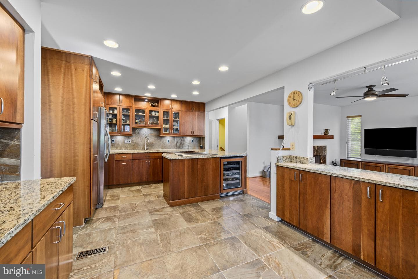 10310 Twinedew Place photo 9