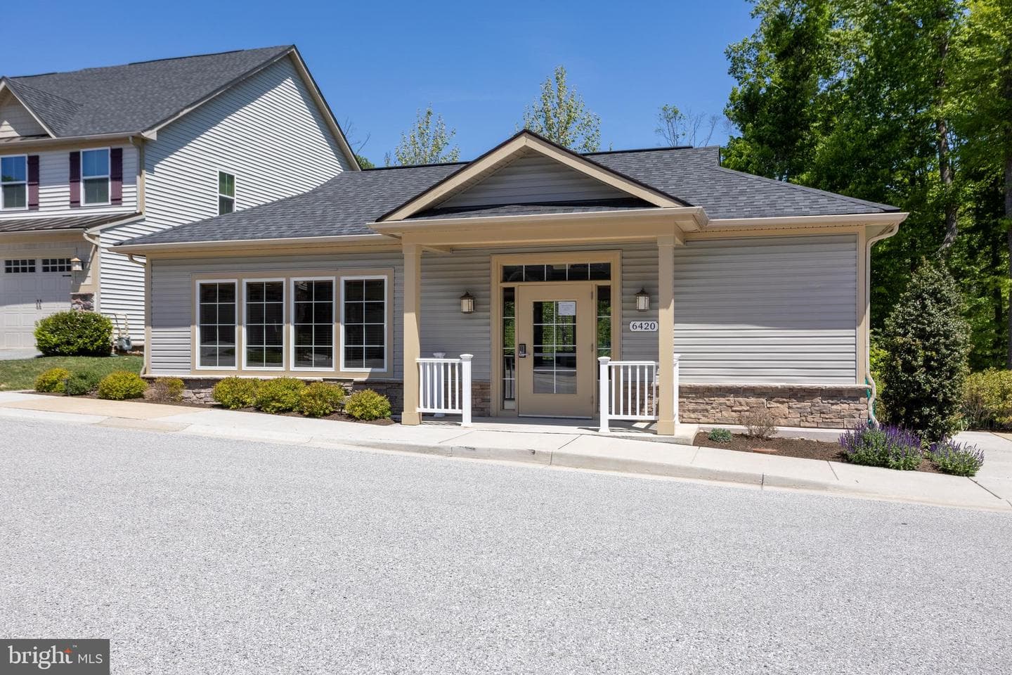 6486 Park Forest Circle photo 113