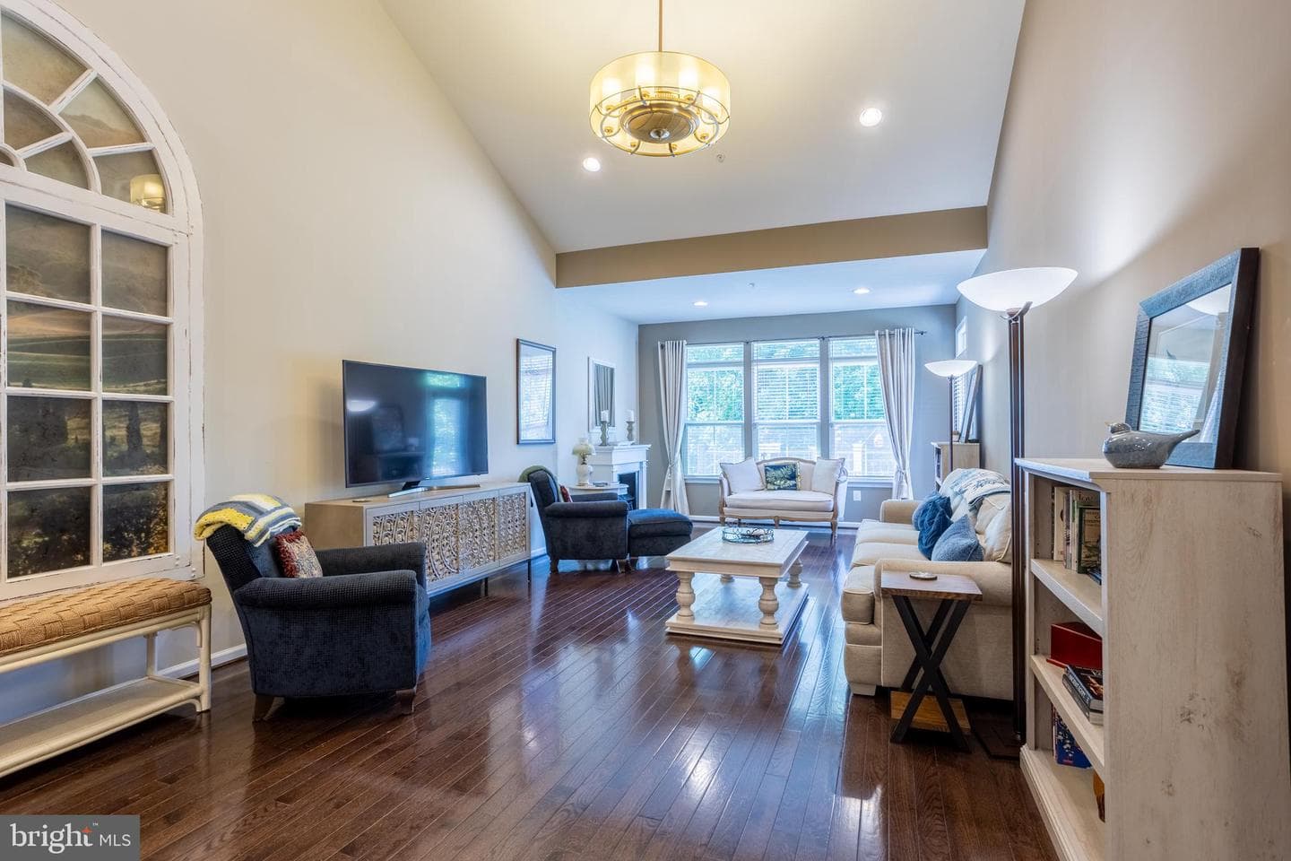 6486 Park Forest Circle photo 14