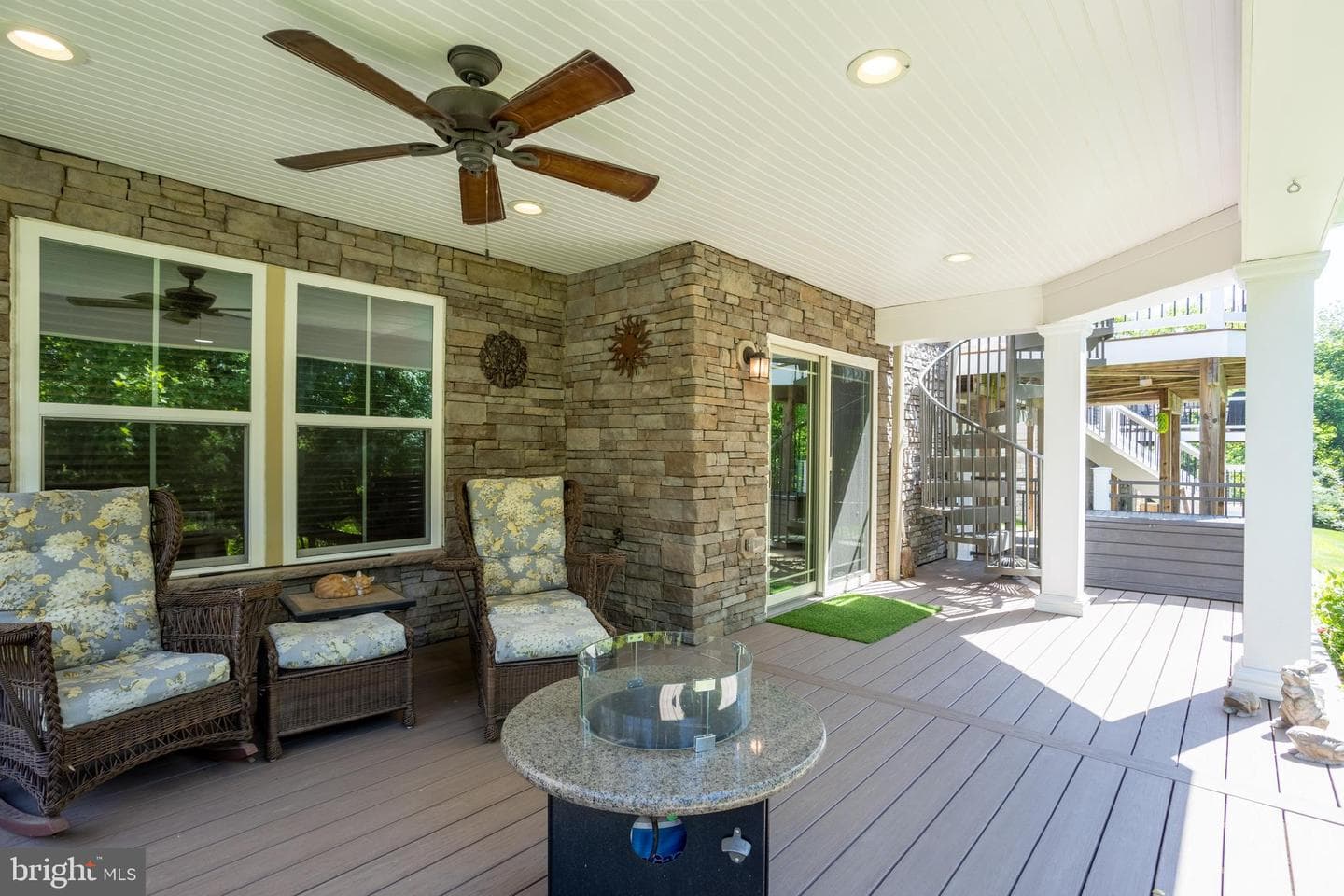 6486 Park Forest Circle photo 99