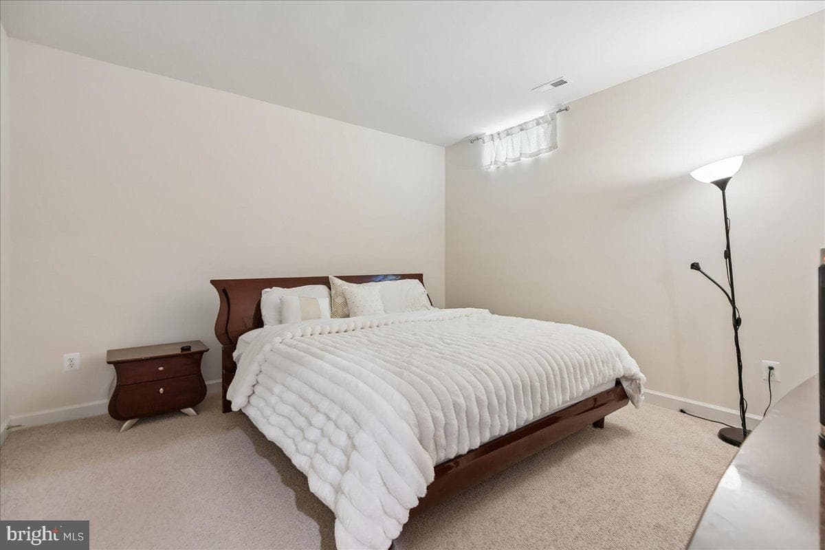2010 Drovers Lane photo 28