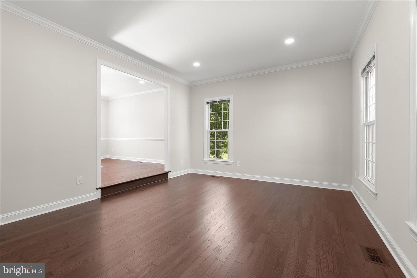 5593 Broadwater Lane photo 5