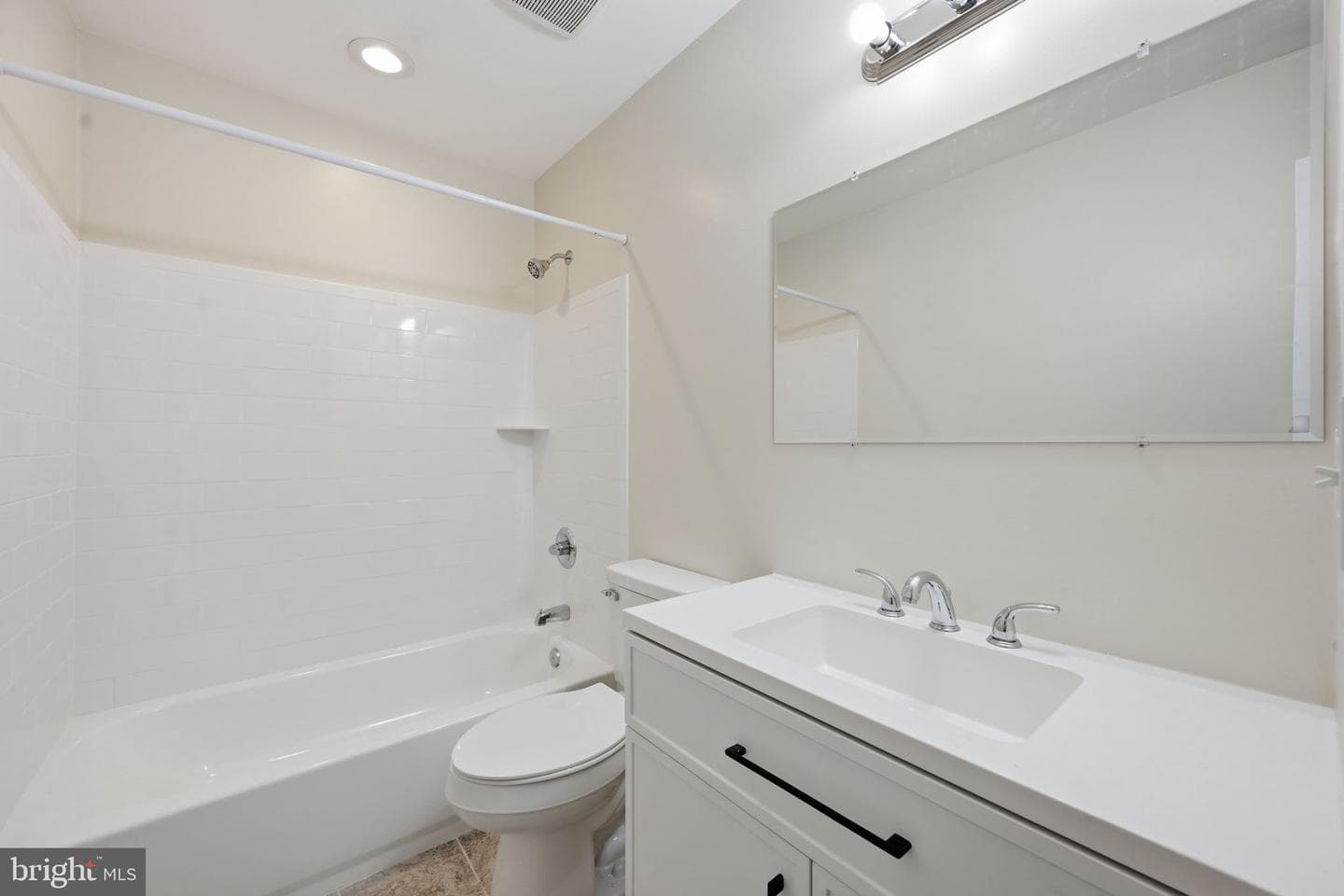 9045 N Laurel Road #k photo 14