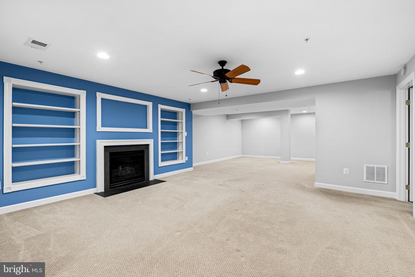 3035 Homeland Way #114 photo 36