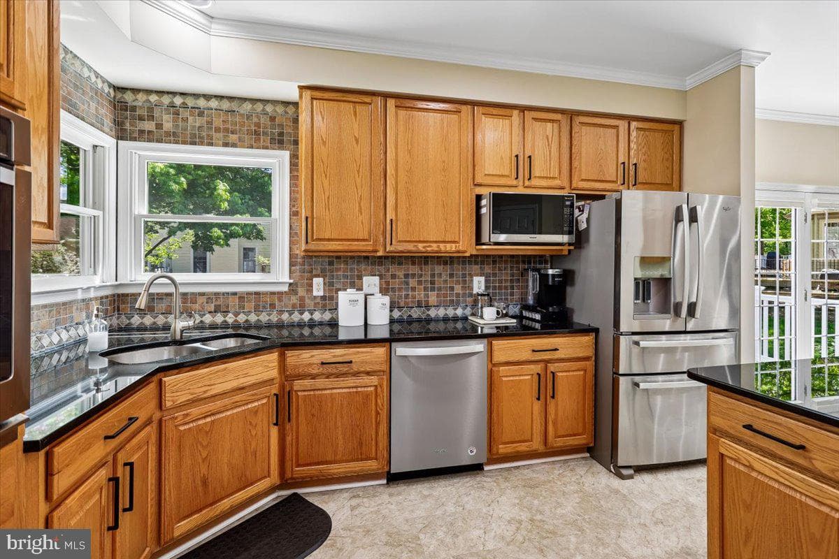 9909 Midsummer Snow Lane photo 16