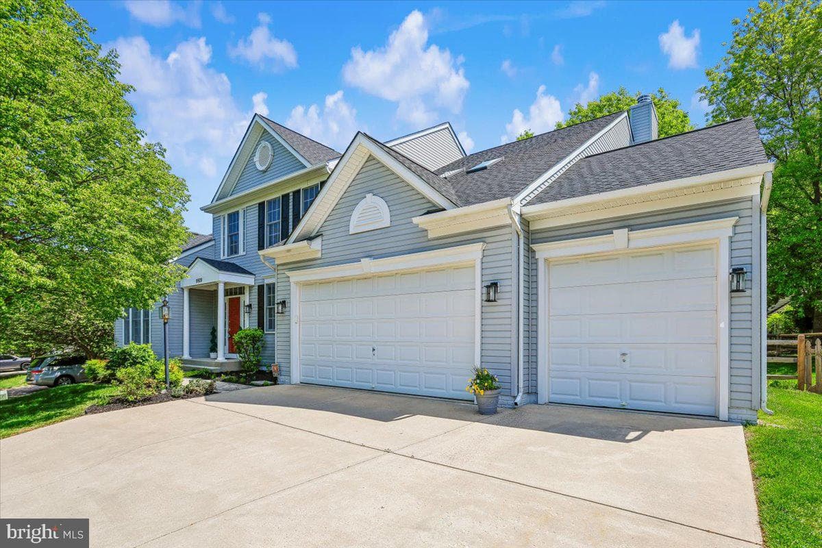 9909 Midsummer Snow Lane photo 3