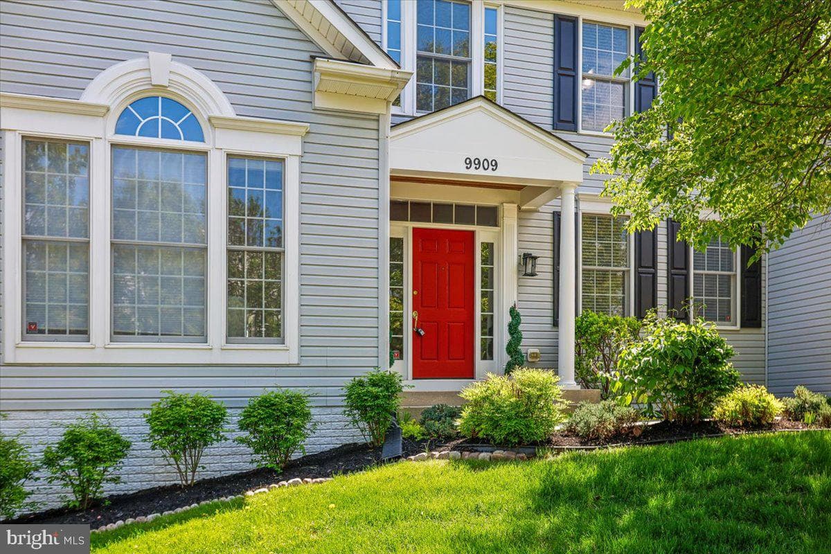 9909 Midsummer Snow Lane photo 4