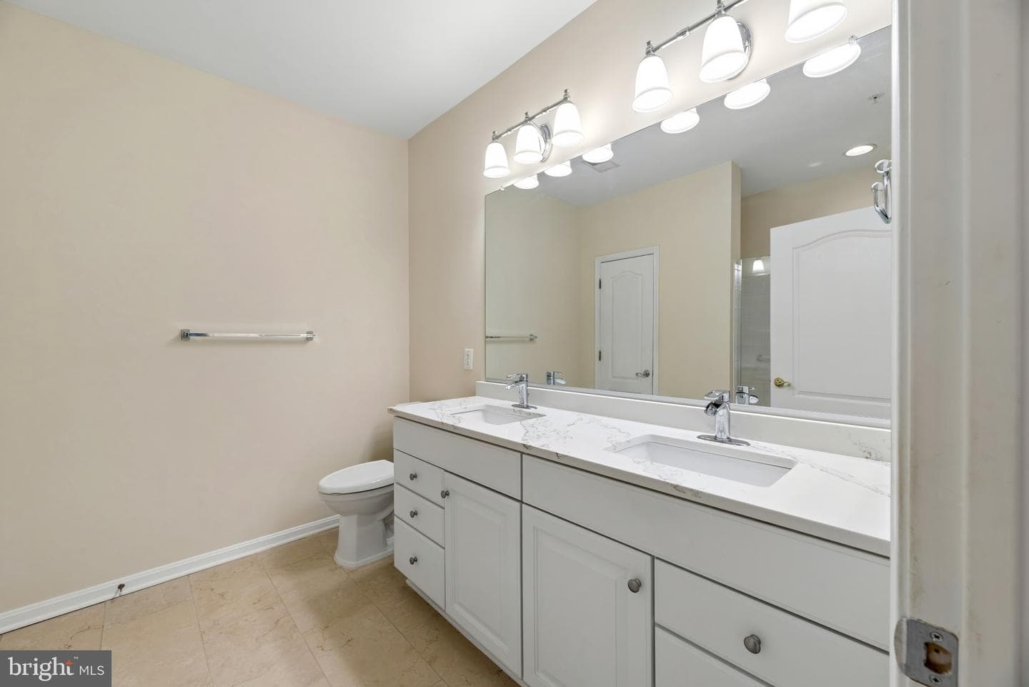 6155 Shadywood Road #401 photo 22