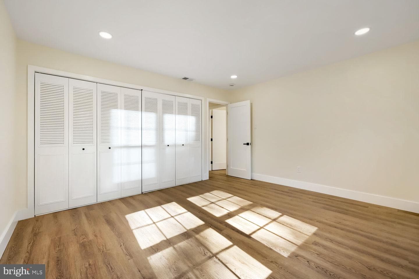 5501 Woodenhawk Circle photo 12