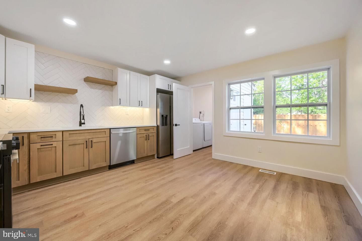 5501 Woodenhawk Circle photo 6