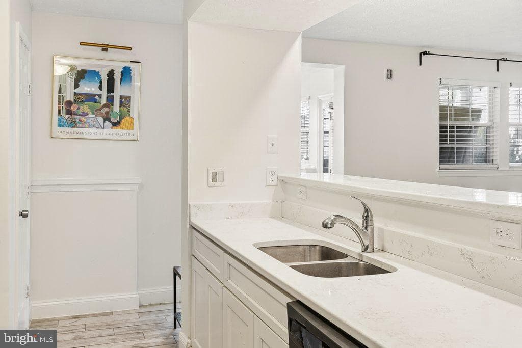 6205 Sandpiper Court #202 photo 14
