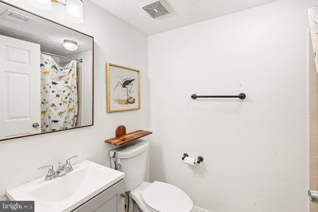 6205 Sandpiper Court #202 photo 33