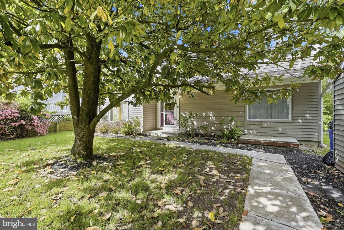 9078 Flamepool Way photo 2