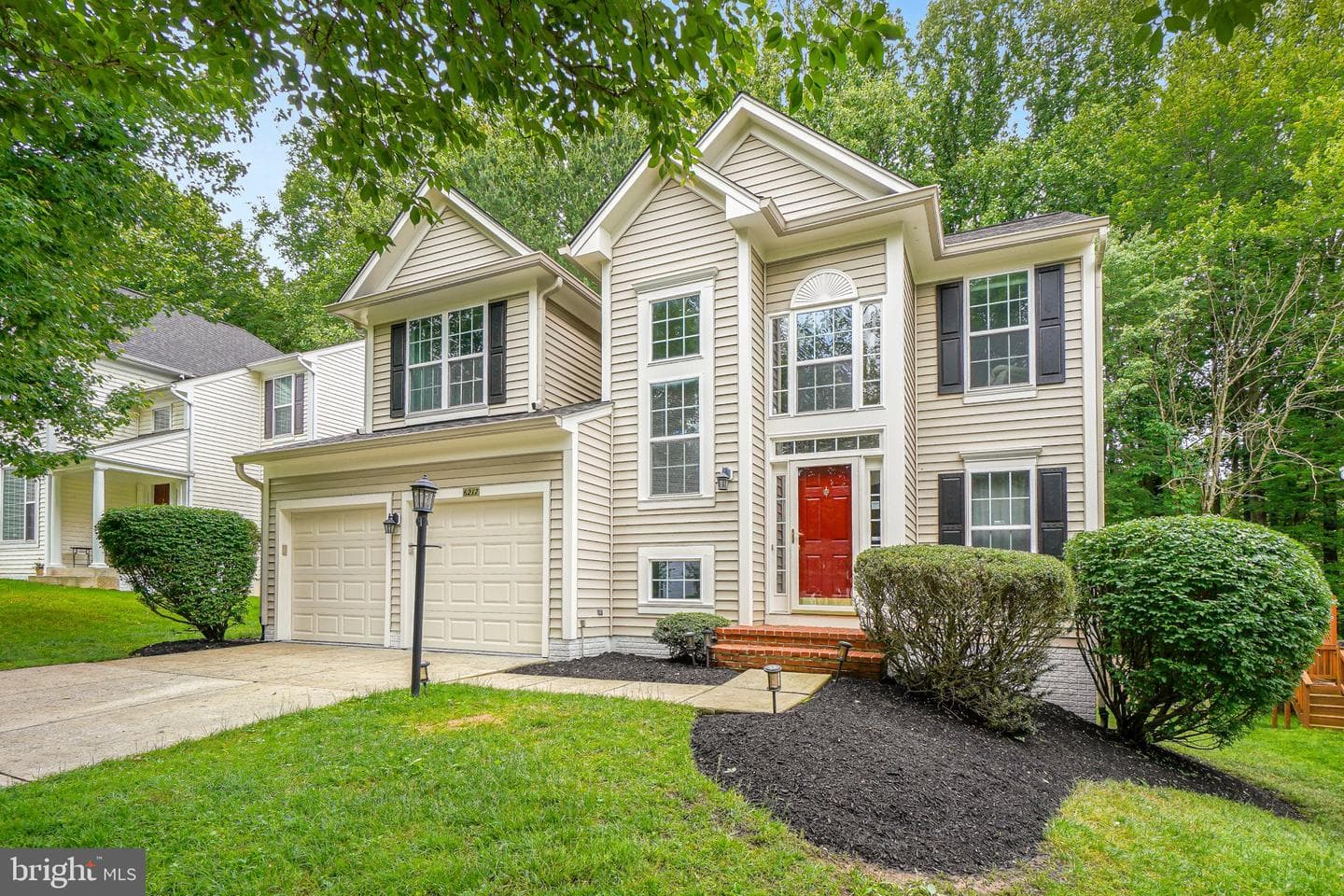 6217 Lilac Bush Lane photo 3