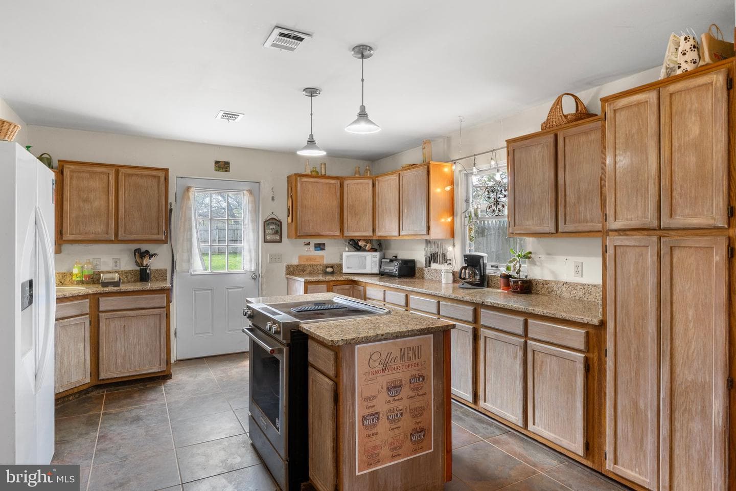 15921 Frederick Road photo 11