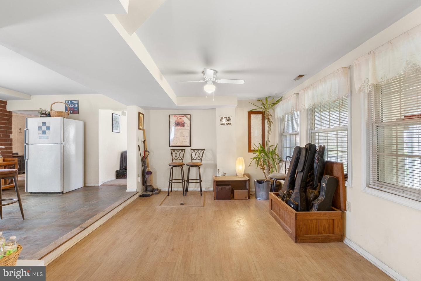 15921 Frederick Road photo 7