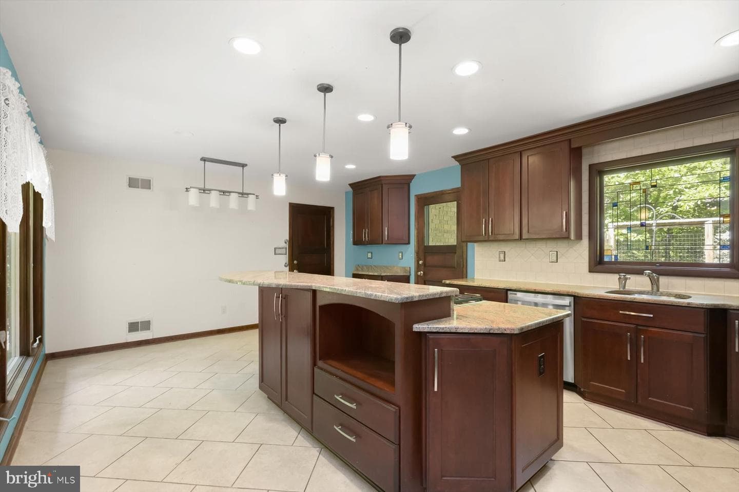 13922 Wayside Drive photo 17
