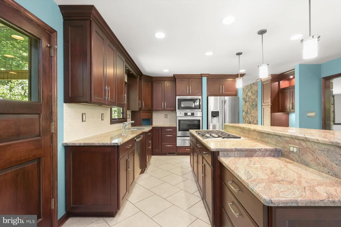 13922 Wayside Drive photo 20