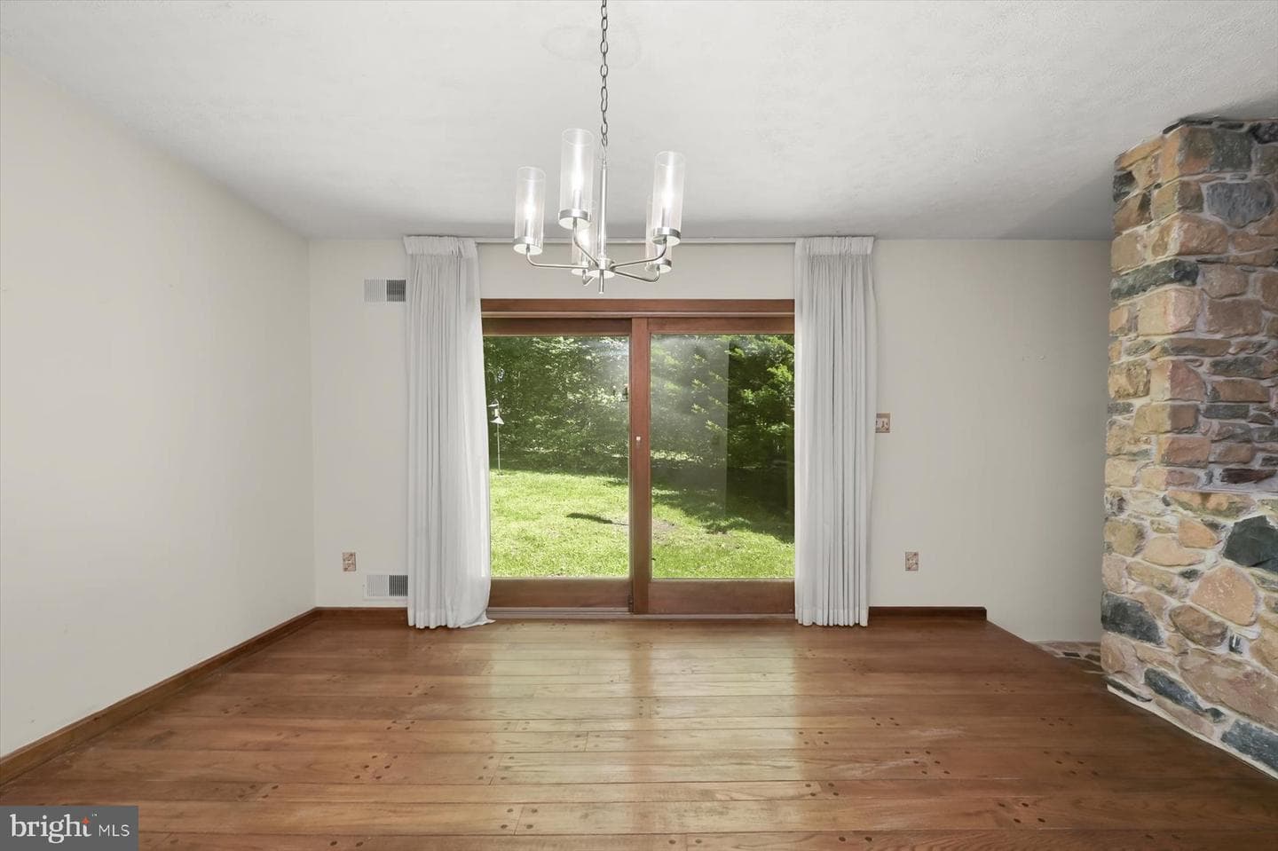 13922 Wayside Drive photo 24