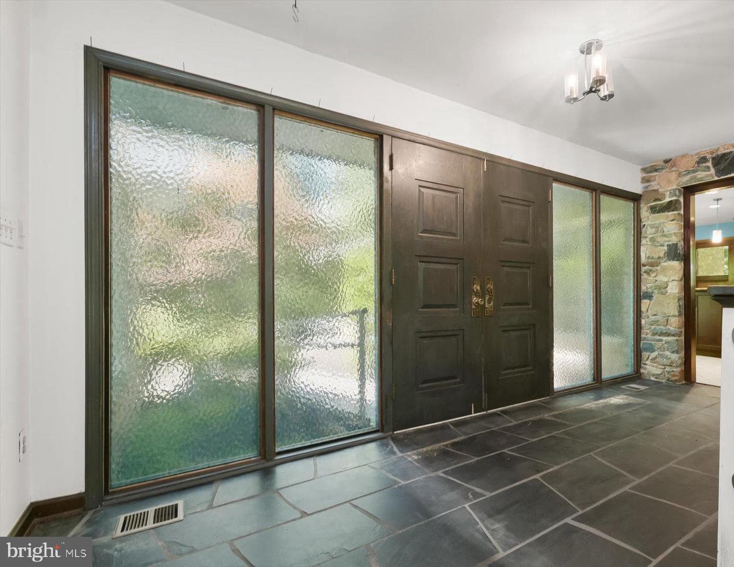 13922 Wayside Drive photo 8