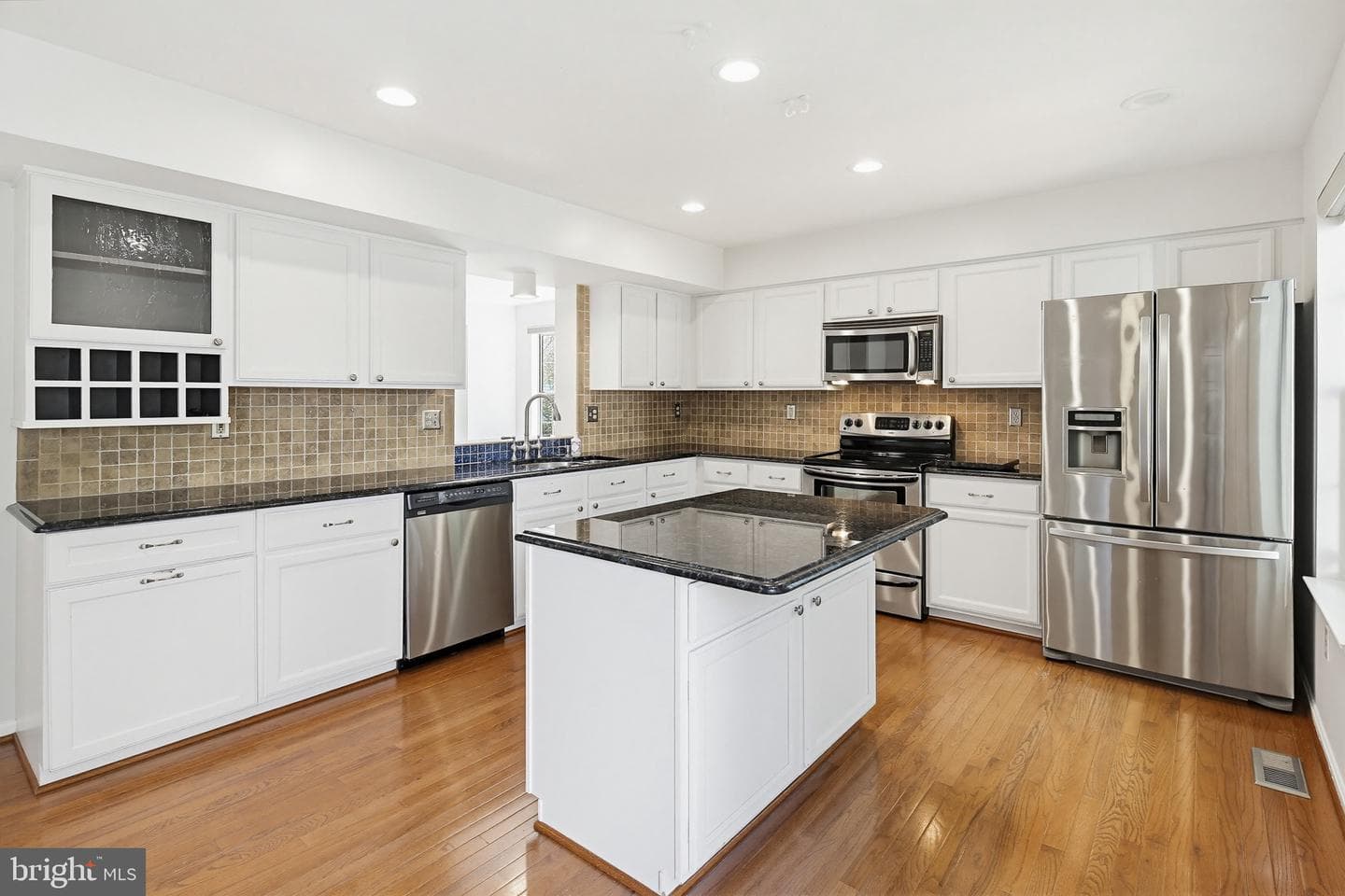 5353 Chase Lions Way photo 10