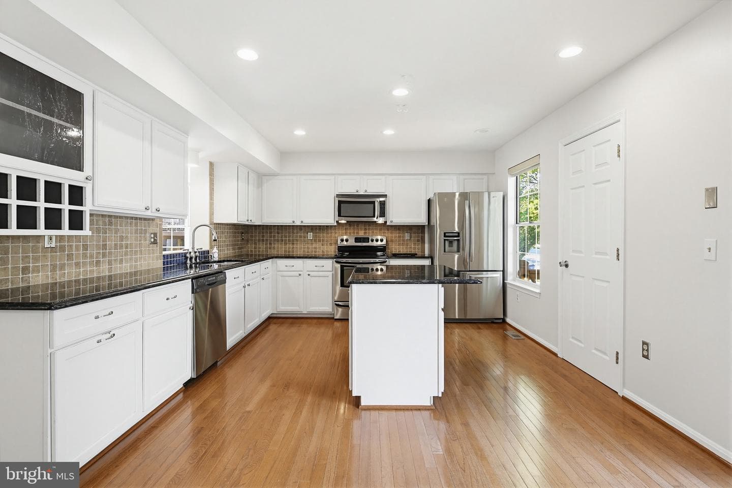 5353 Chase Lions Way photo 18