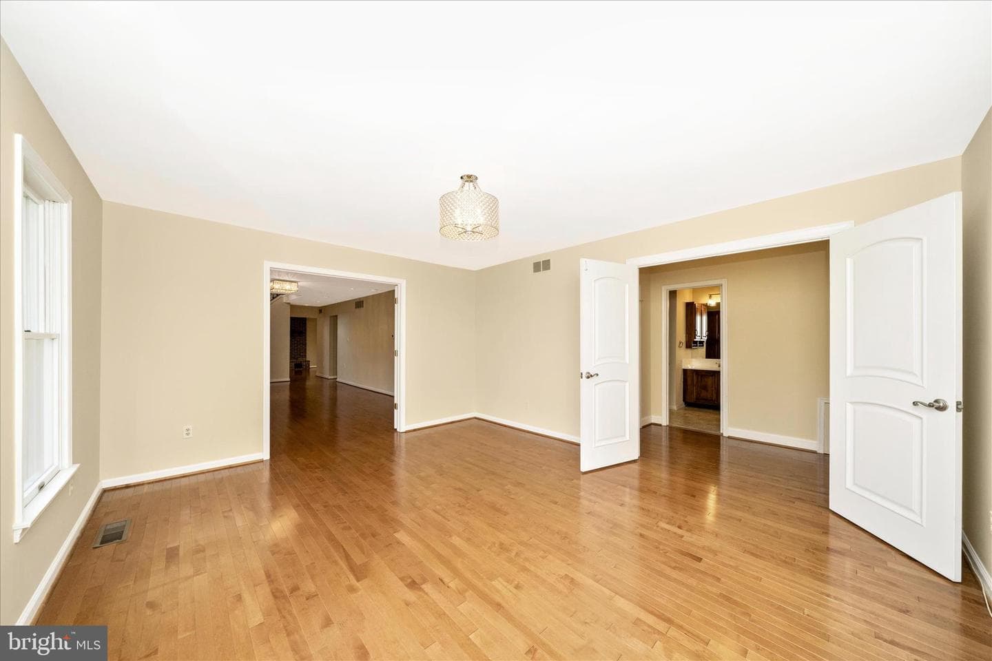 6667 Luster Drive photo 13