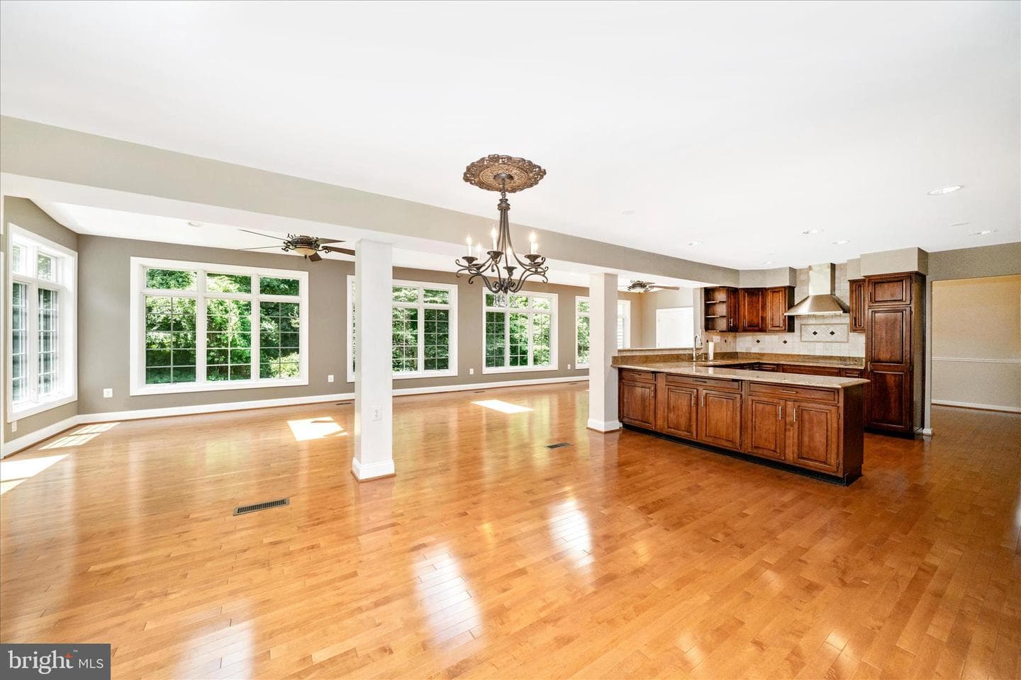 6667 Luster Drive photo 35