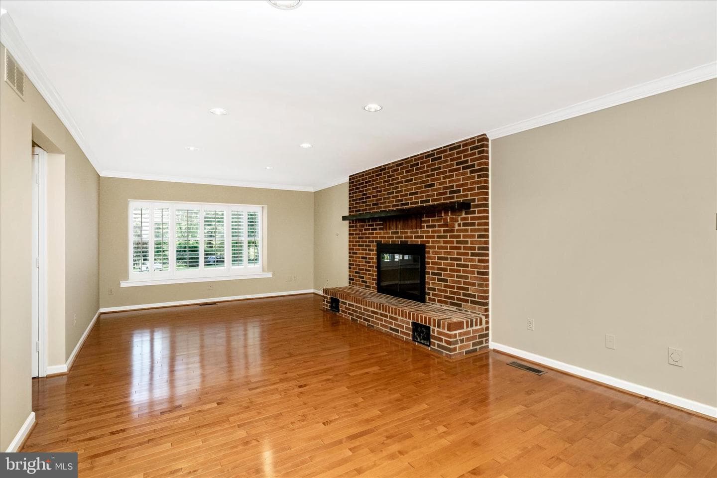 6667 Luster Drive photo 36