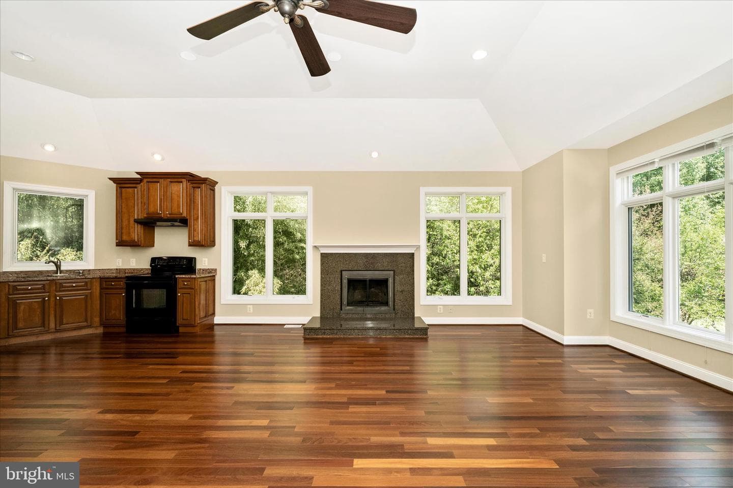 6667 Luster Drive photo 46