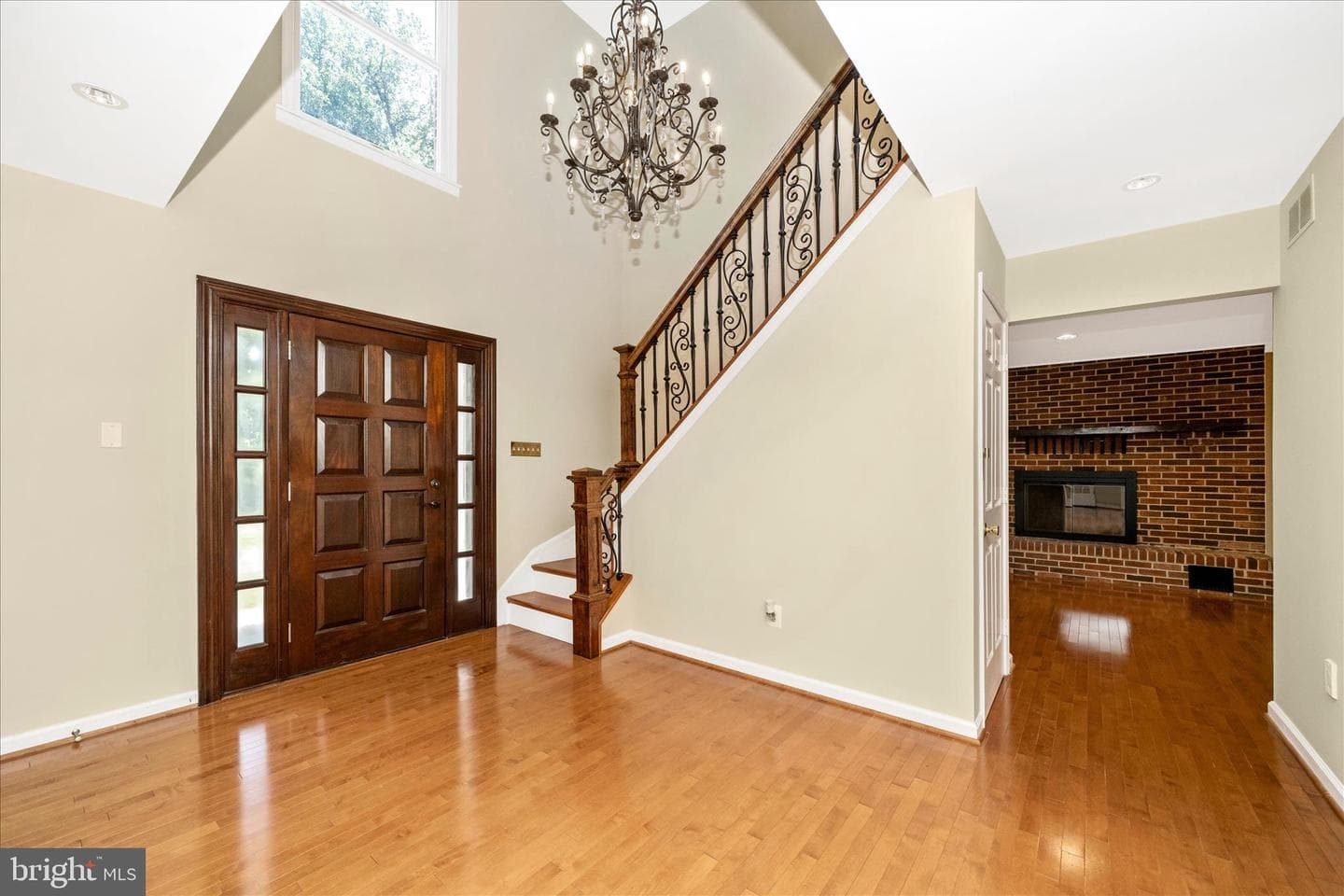 6667 Luster Drive photo 6