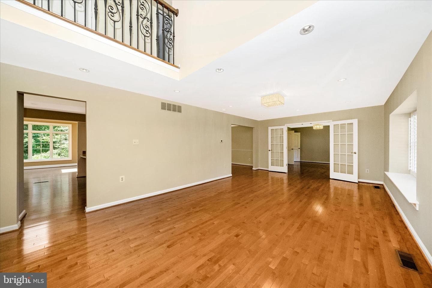 6667 Luster Drive photo 8