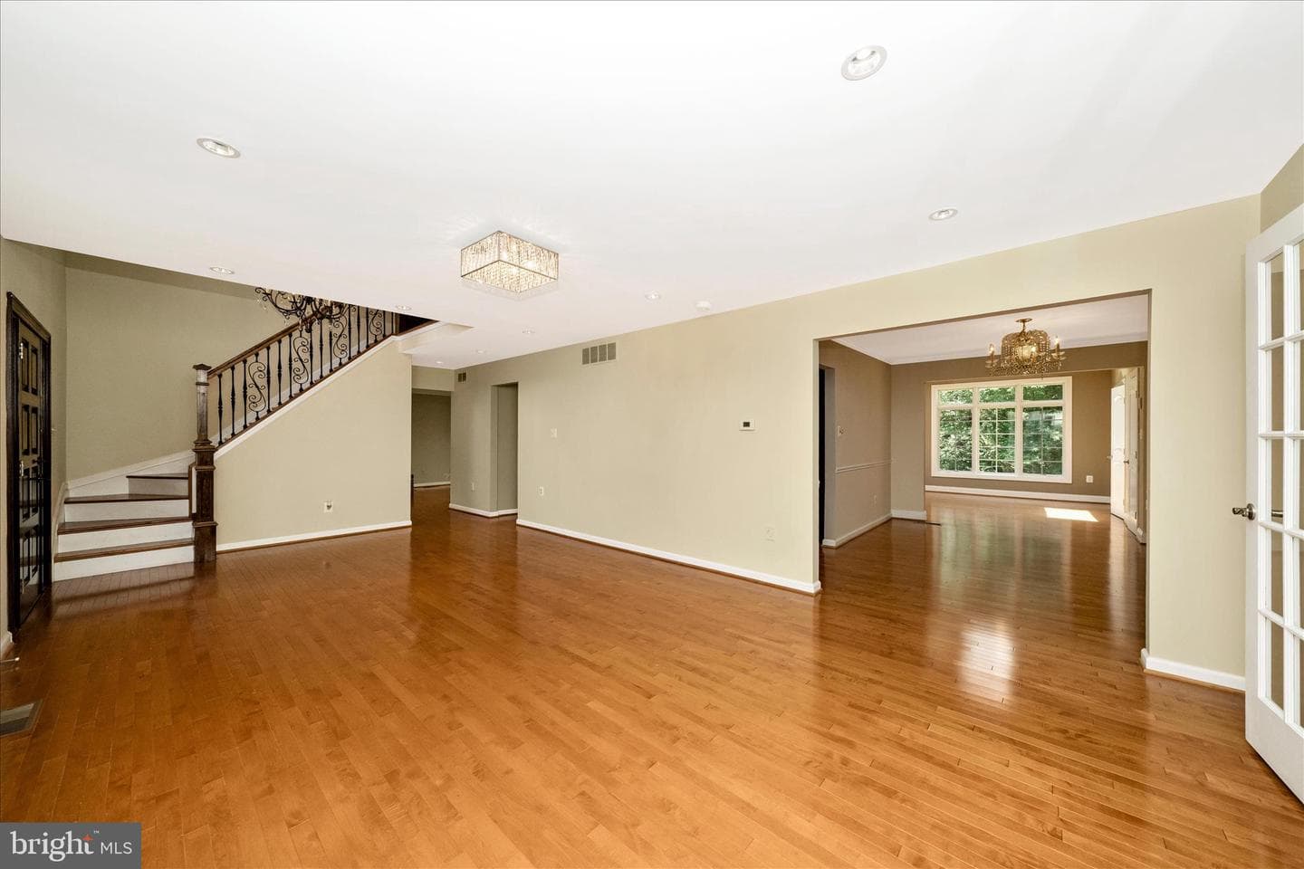 6667 Luster Drive photo 9