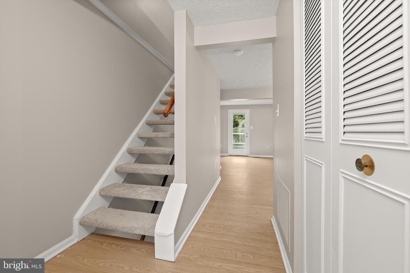 8035 Watermill Court photo 16