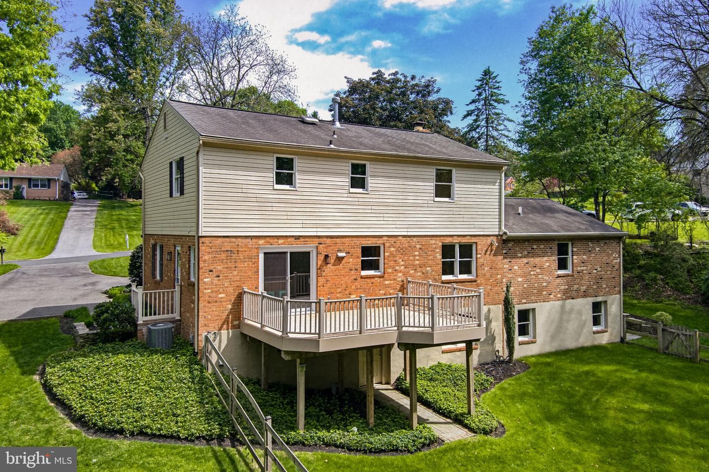 9359 Duff Court photo 11