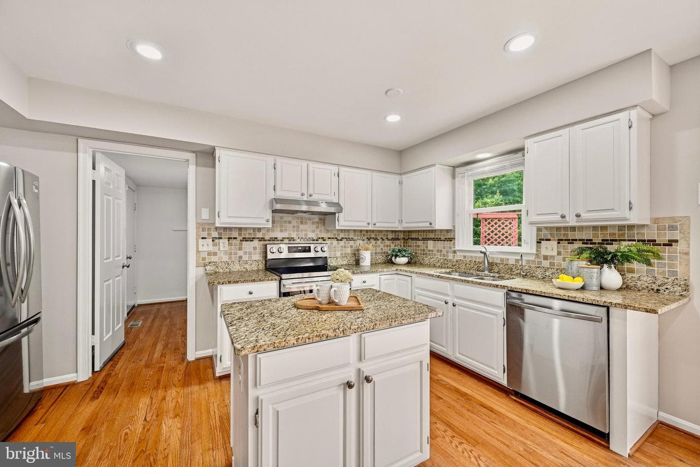 4955 Bramhope Lane photo 11