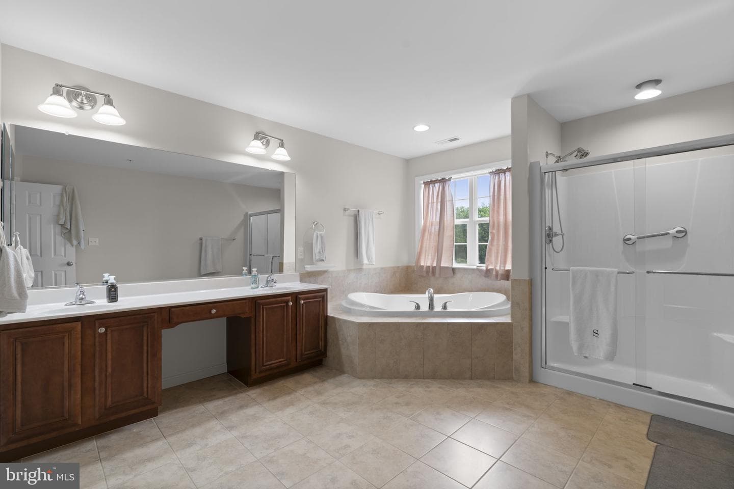 10520 Justice Pl photo 29