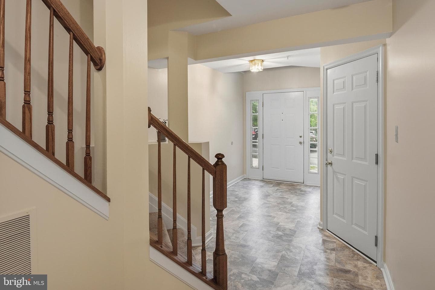 6408 Frothingham Court photo 5