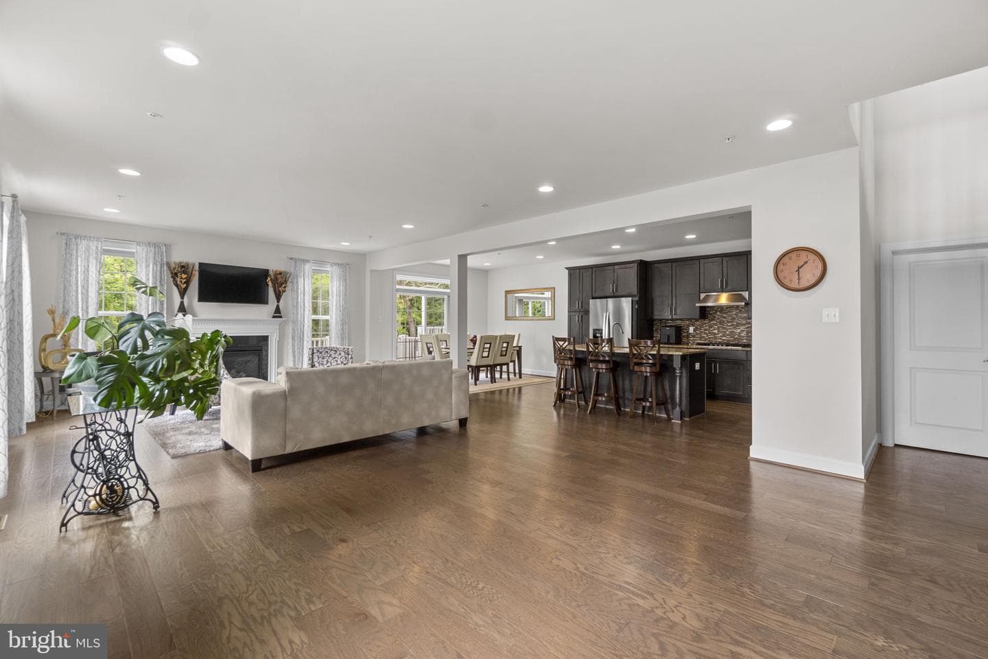 2726 W End Circle photo 6