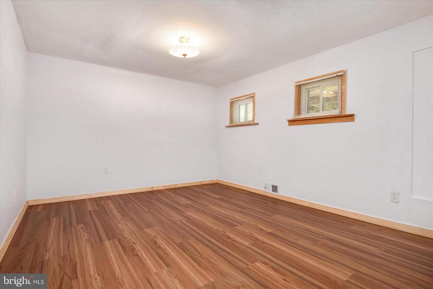 9460 Guilford Road photo 9