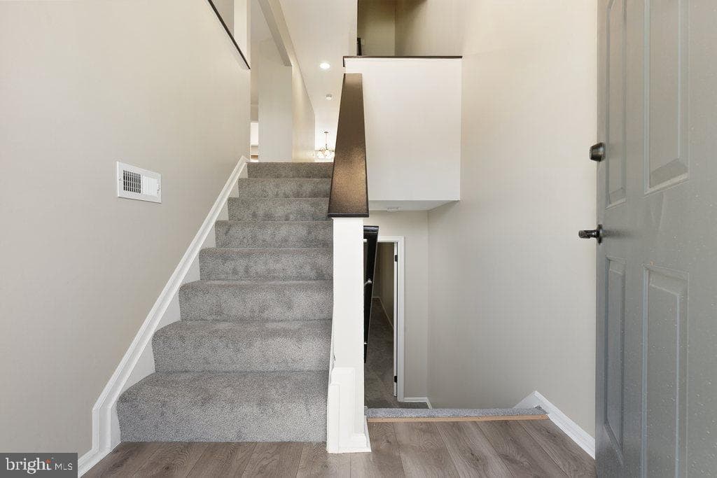 4723 Leyden Way photo 3