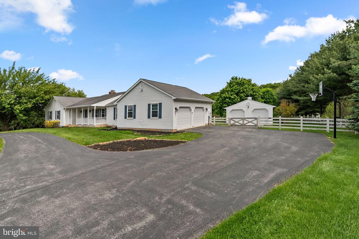 17513 Country View Way photo 5