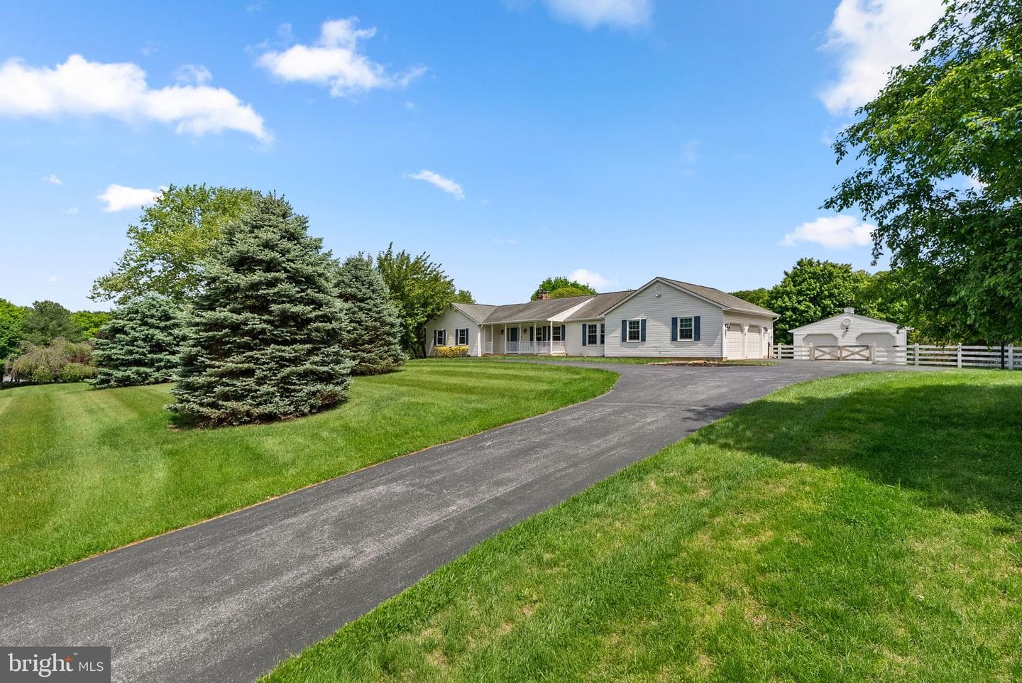 17513 Country View Way photo 6