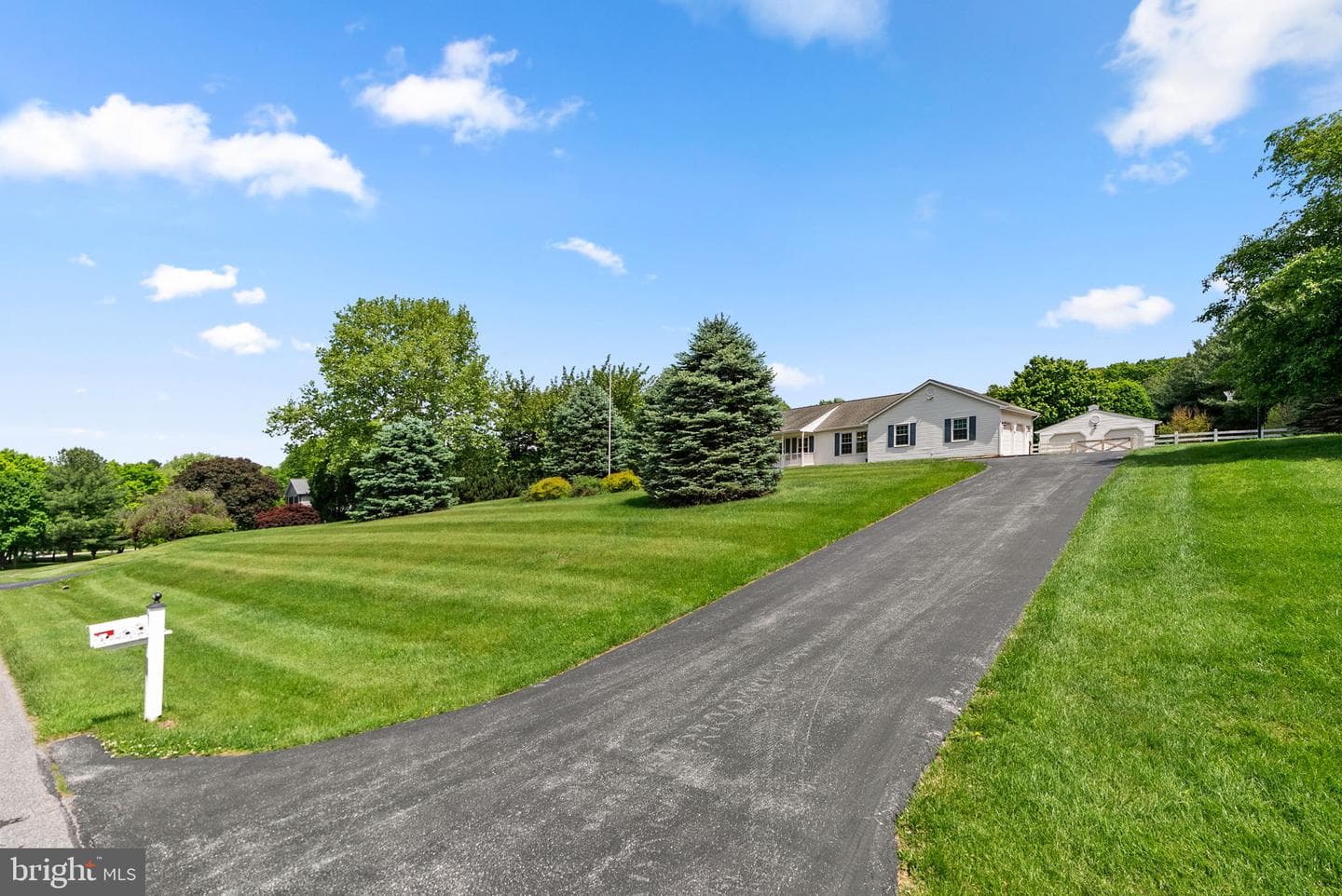 17513 Country View Way photo 7