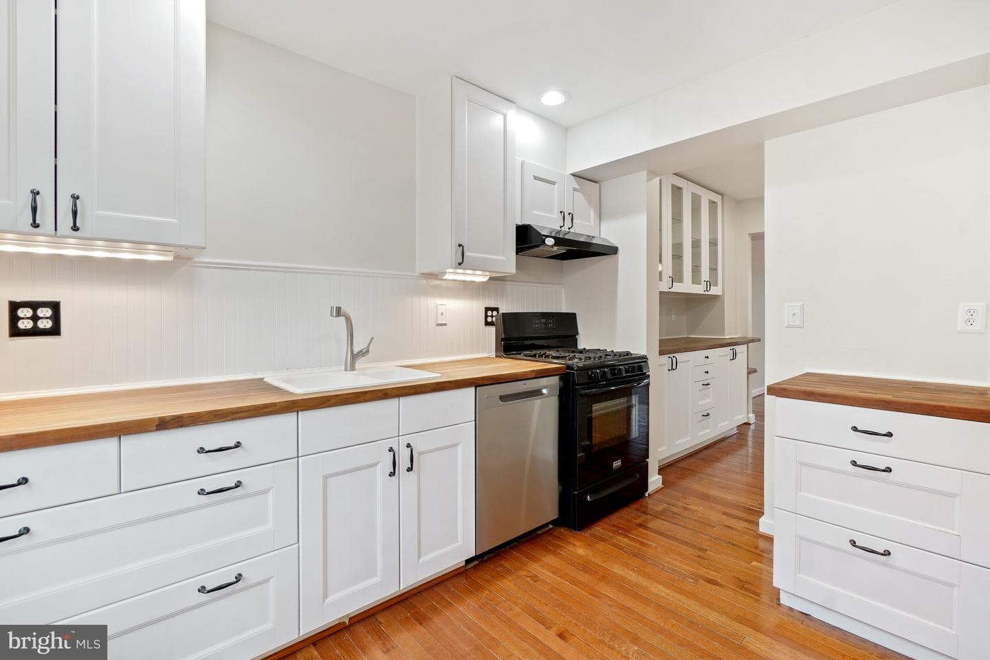 5886 Morningbird Lane photo 9