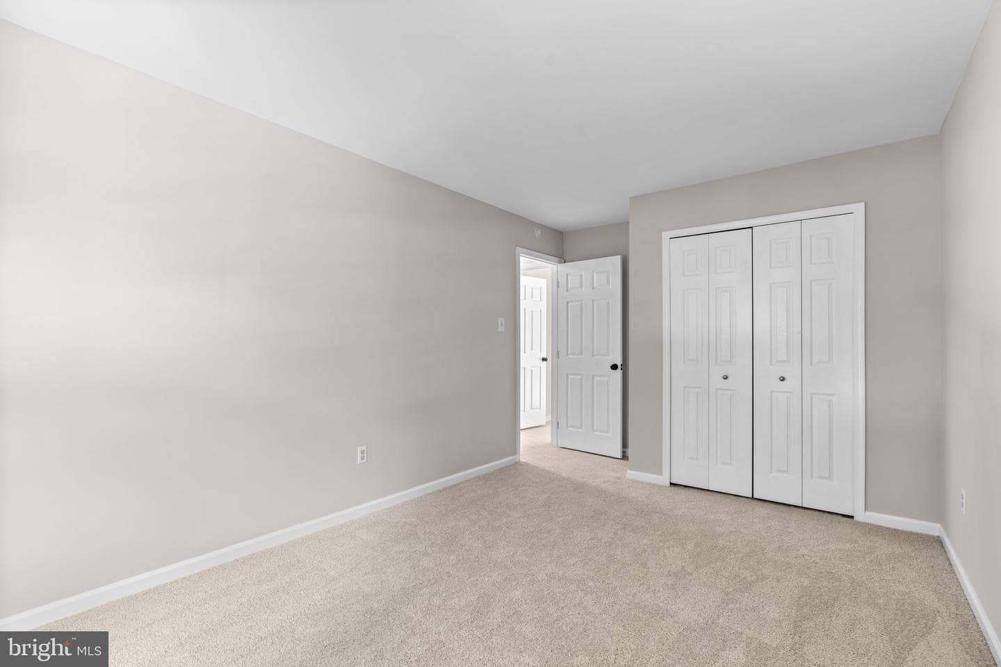 3131 Kings Court photo 31